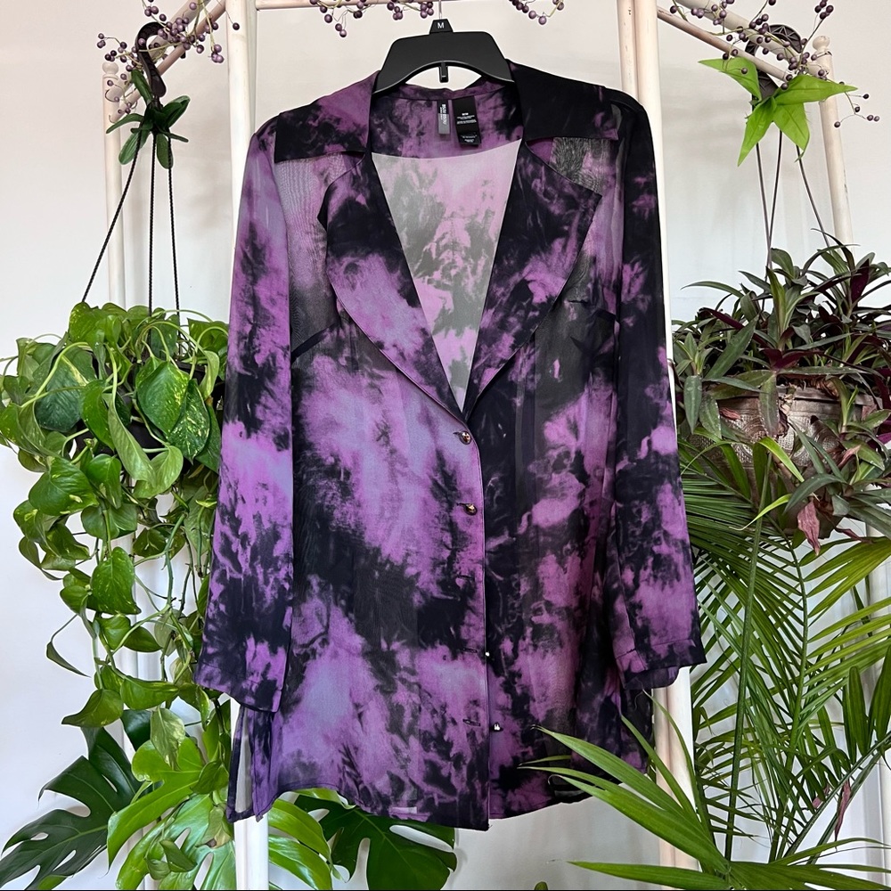 Long blouse, cute with leggings or black skirt